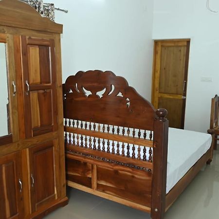 Kayalvarath Paradise Apartment Mundrothuruth Luaran gambar