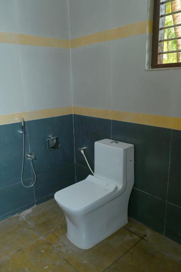 Kayalvarath Paradise Apartment Mundrothuruth Luaran gambar