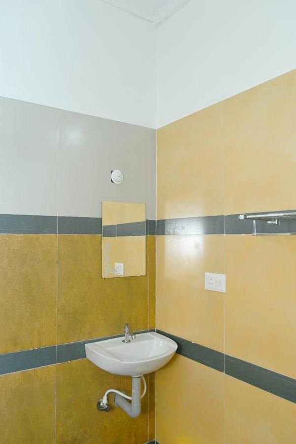 Kayalvarath Paradise Apartment Mundrothuruth Luaran gambar